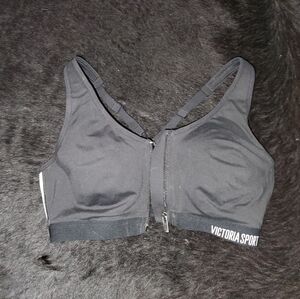Victoria's Secret Sport. Front Close Sports Bra.